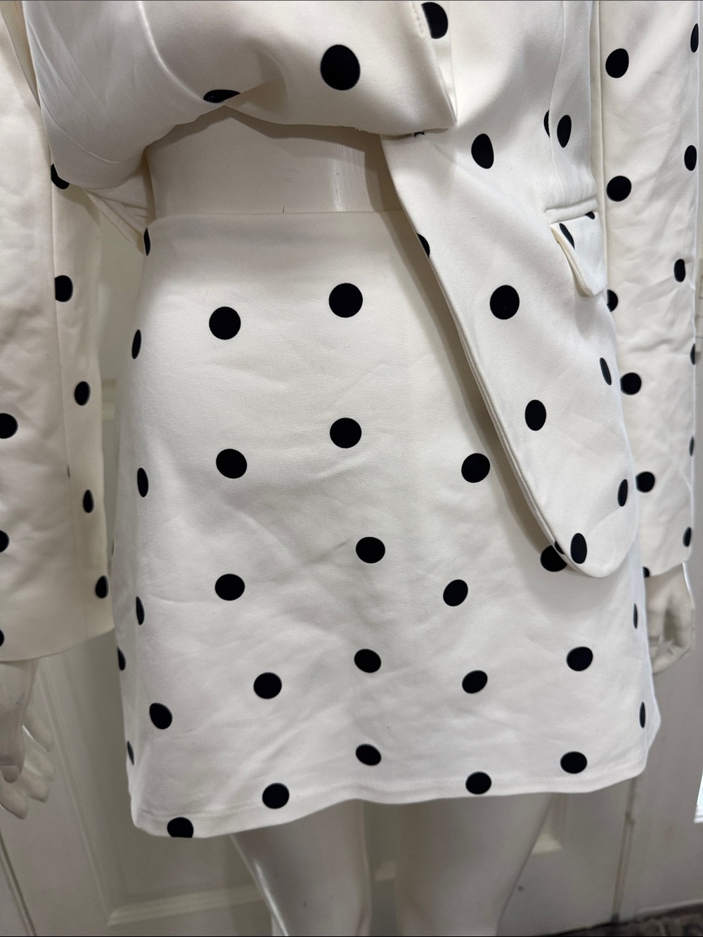 Express Editor White Polka Dot Blazer Skirt Set Stretch
Cotton 2-Piece Suit A4 - Picture 13 of 16